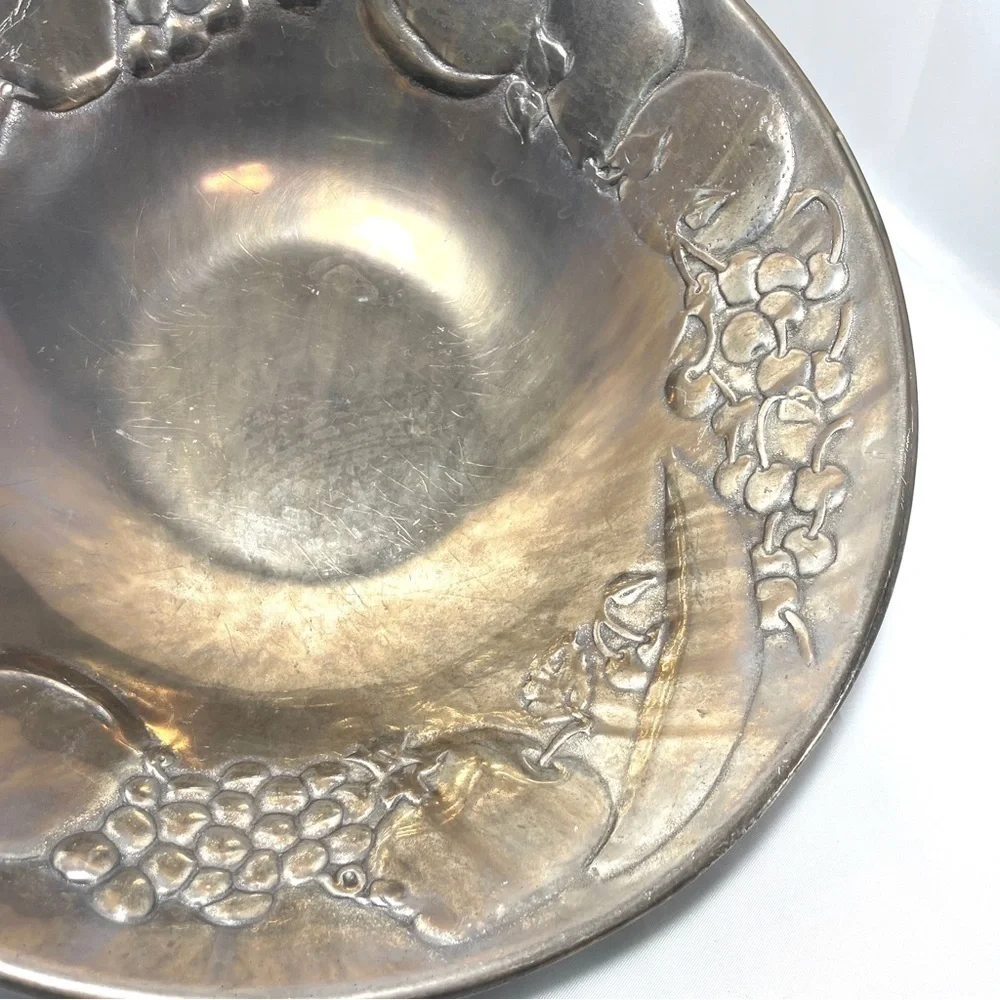 The Wilton Company fruit bowl